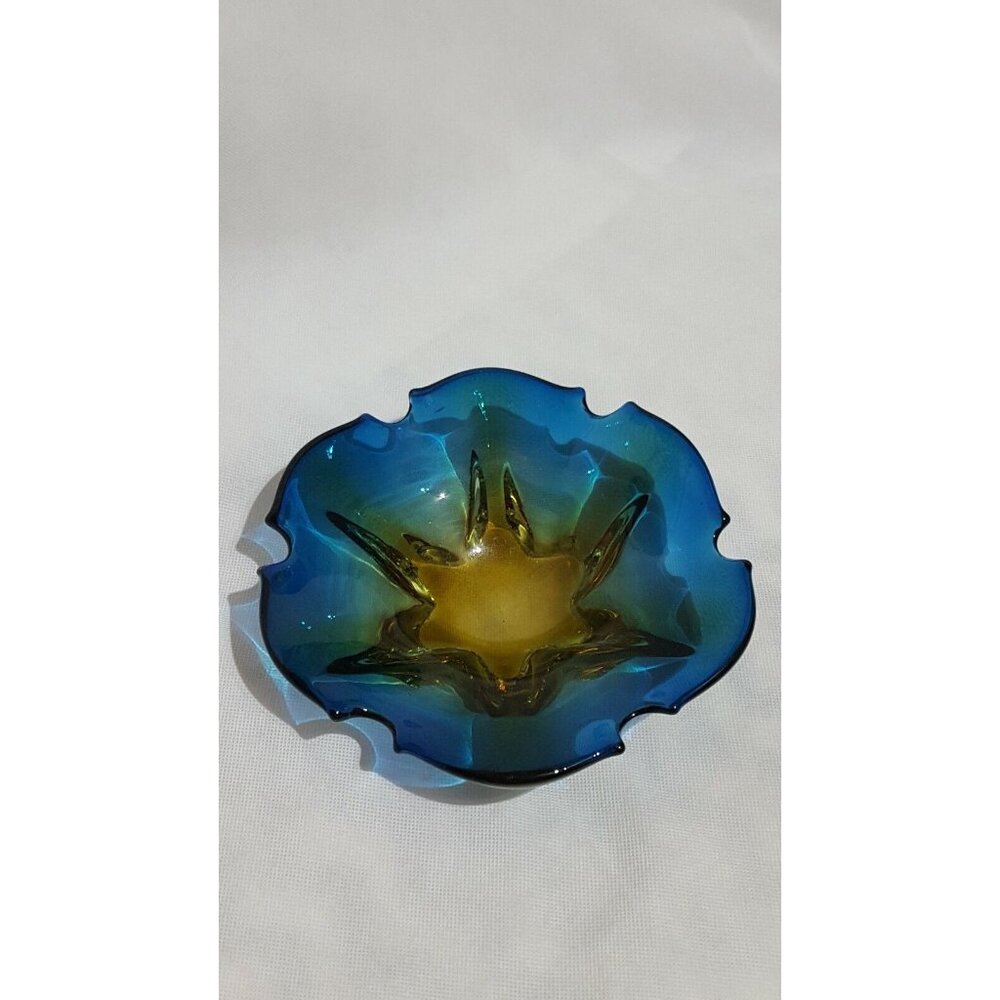Art Glass Dish Bowl Trinket Ashtray Blue Amber Scallop 7.5" Heavy - Picture 3 of 6